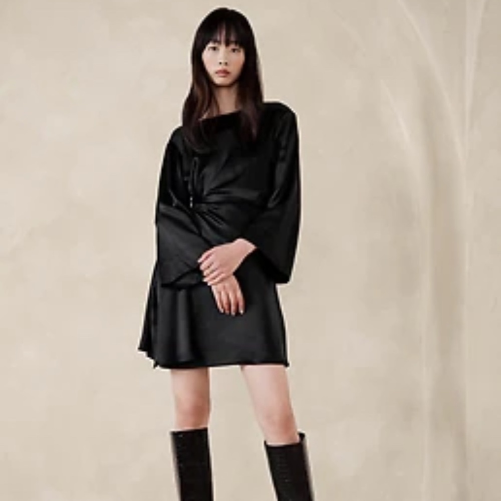 NWT Banana Republic  Treccia Hammered Satin Dress in Black